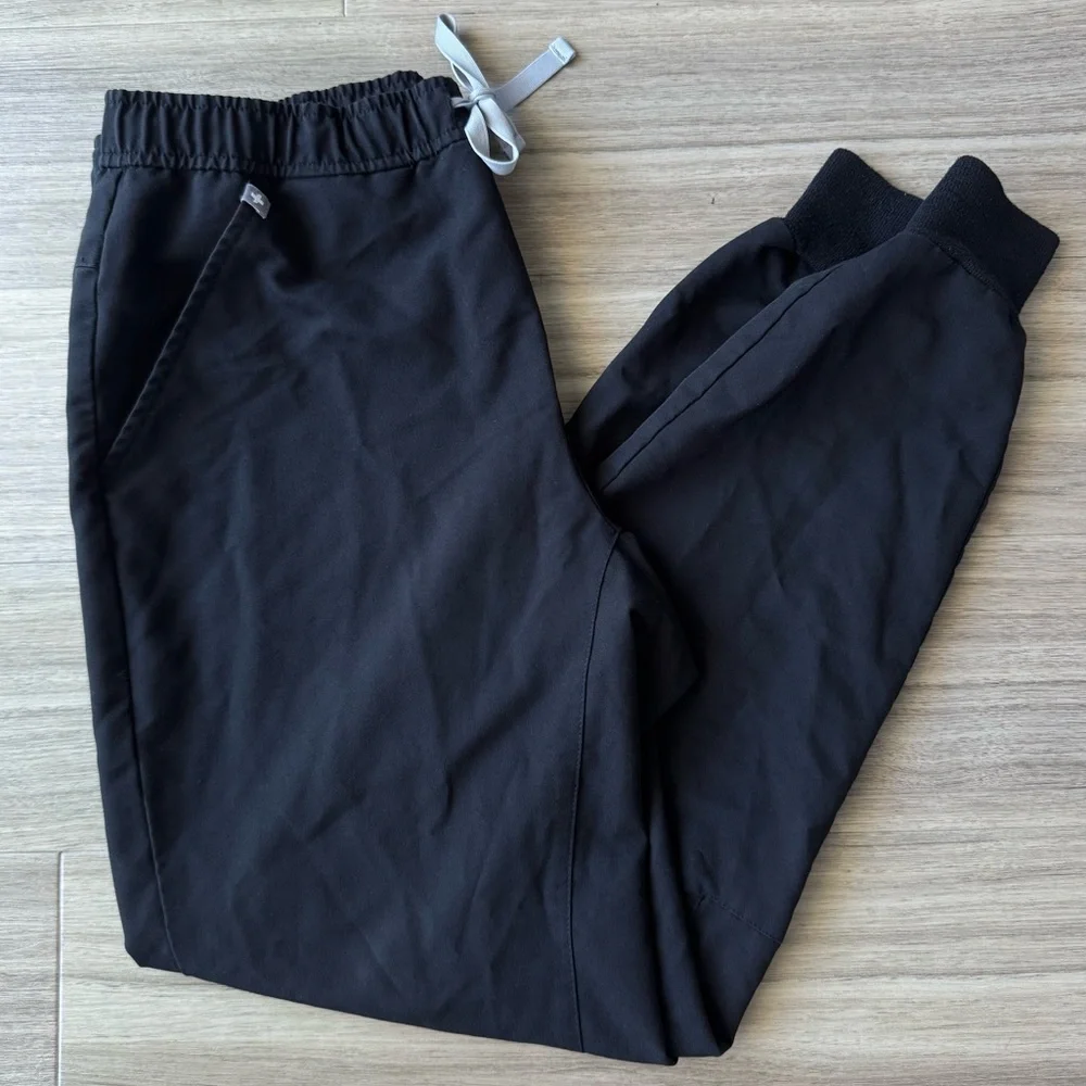 FIGS Black Tansen Jogger Scrub Regular Pants Size Medium - Picture 6 of 9